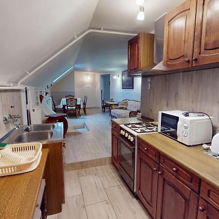 Herczeg Apartment Miskolc Dış mekan fotoğraf