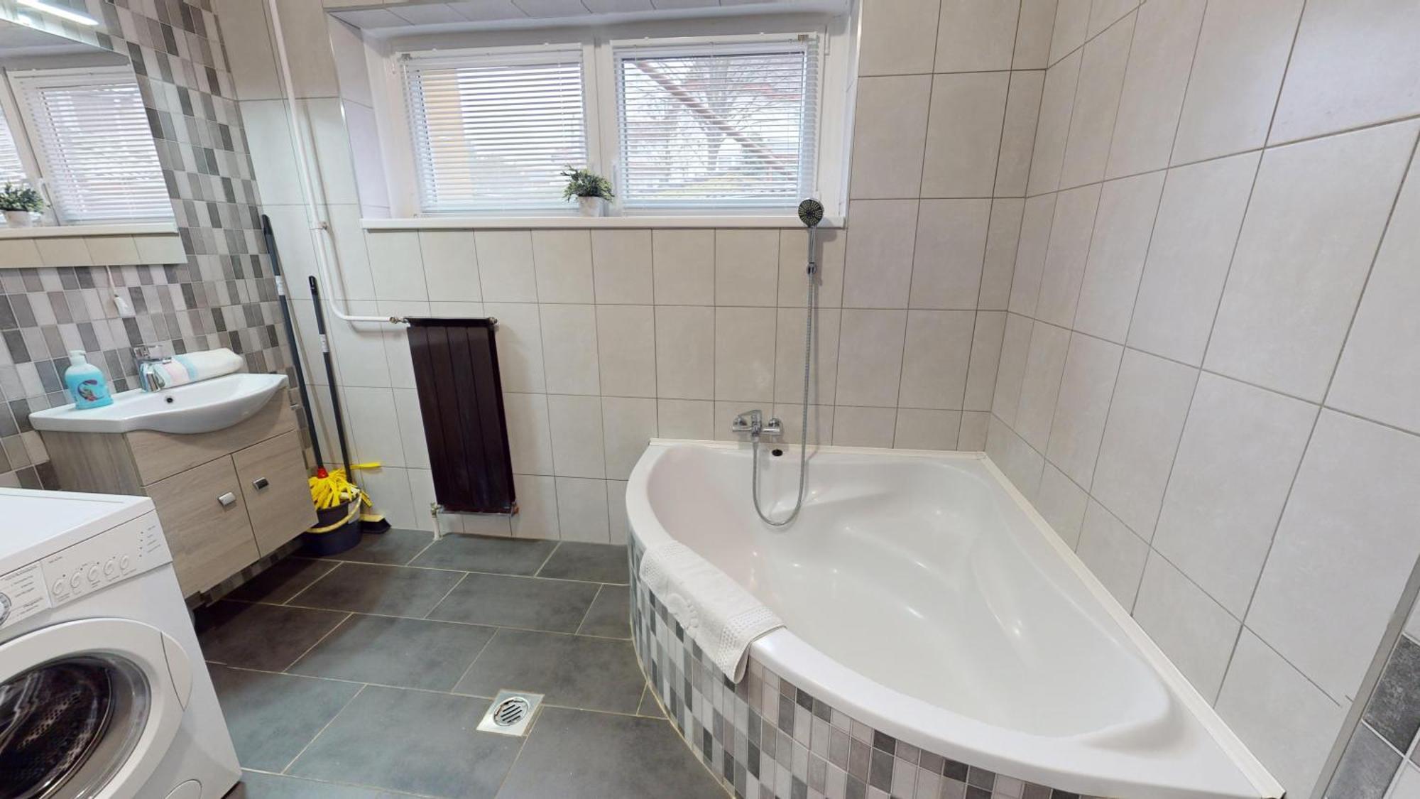 Herczeg Apartment Miskolc Dış mekan fotoğraf