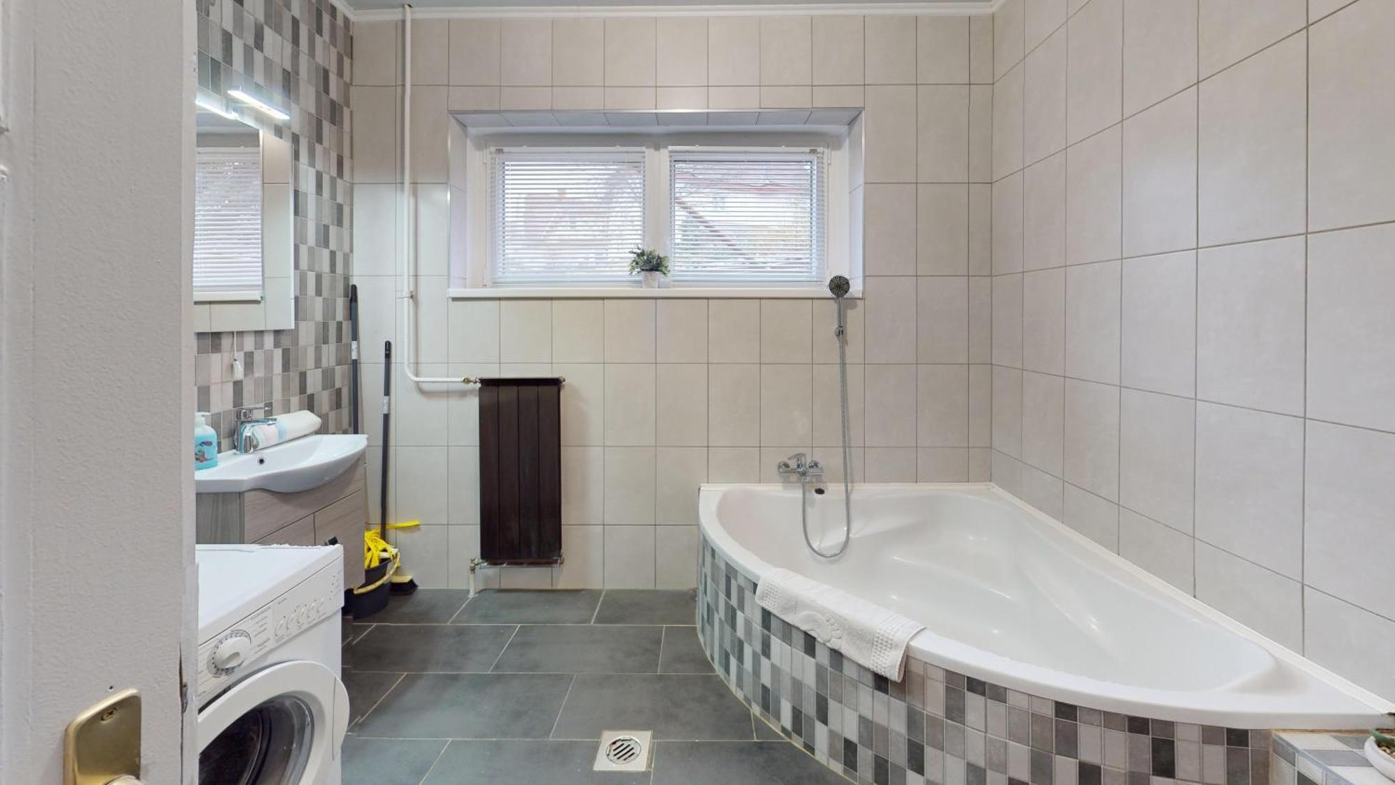 Herczeg Apartment Miskolc Dış mekan fotoğraf