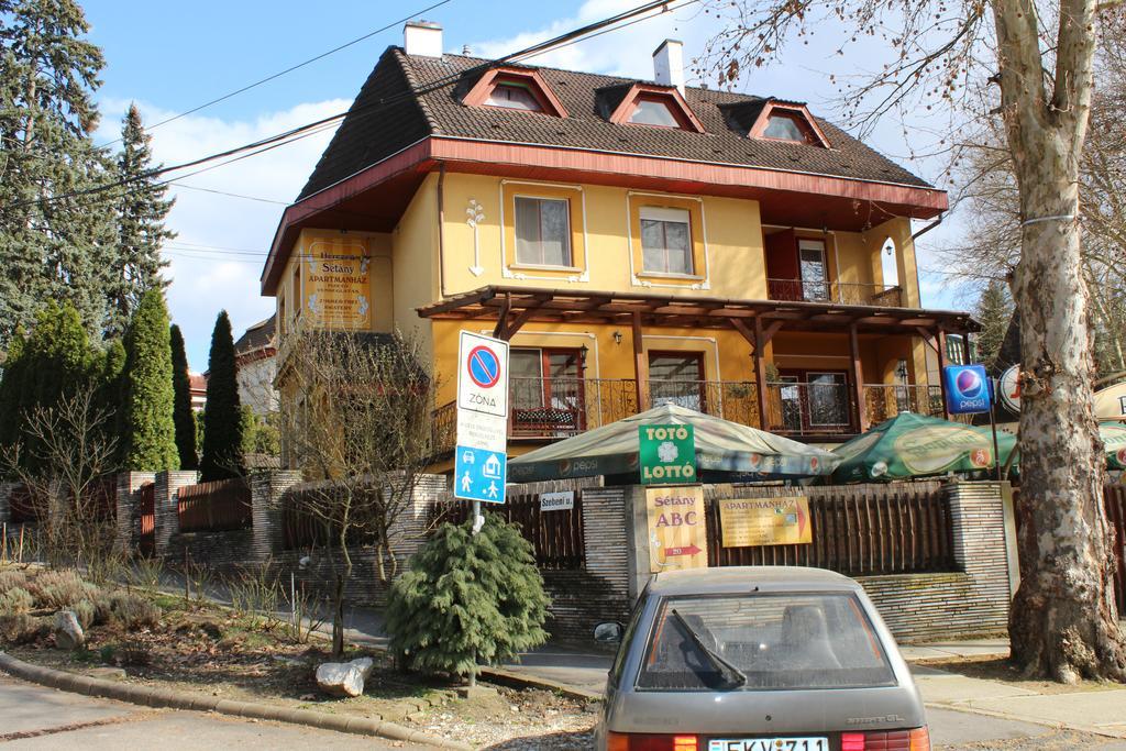 Herczeg Apartment Miskolc Dış mekan fotoğraf